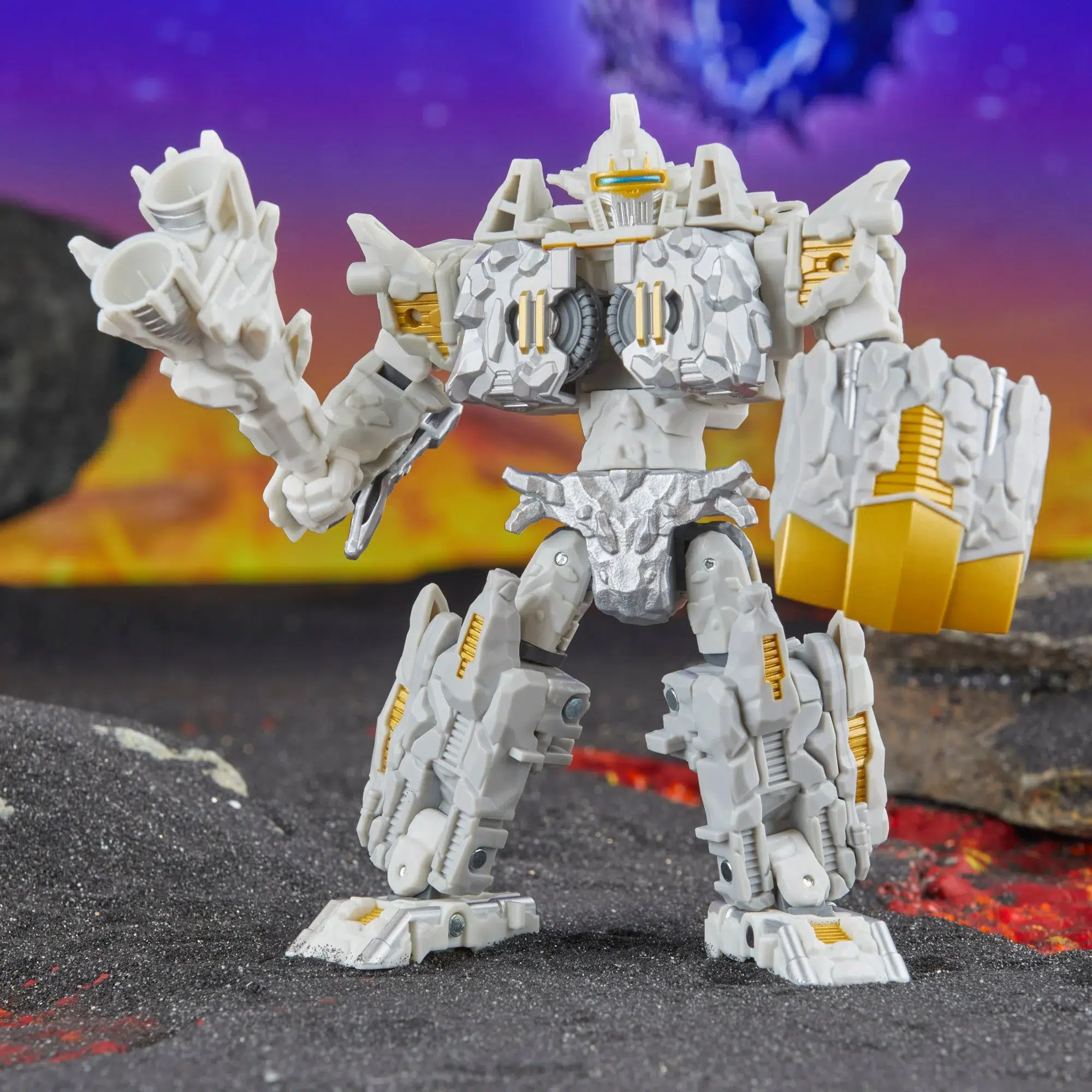 Transformers Legacy United Infernac Universe Nucleous 9
